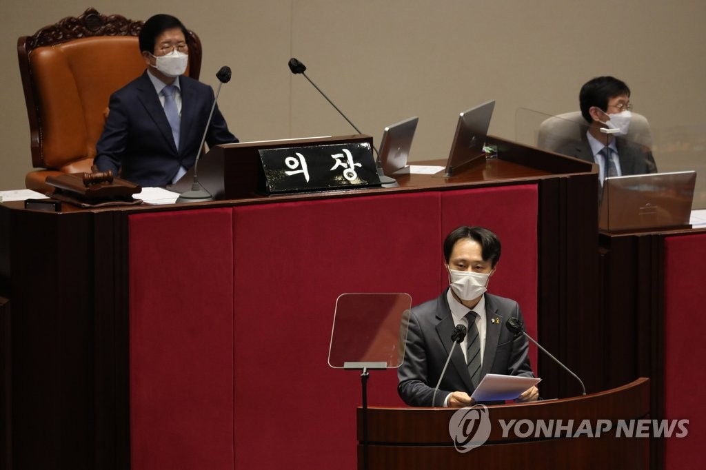 임성근 변호인 측, 탄핵 가결에 "납득하기 어렵고 심히 유감"