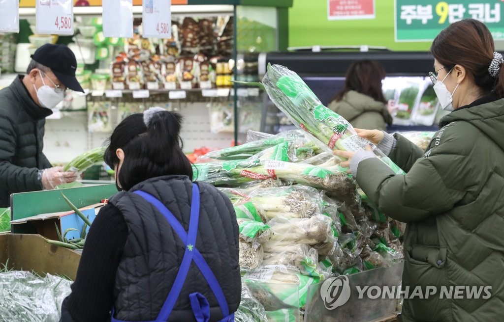 [톡톡 지방자치] 제주 지역화폐 '탐나는전' 출시…지역 자금 역외 유출 방지