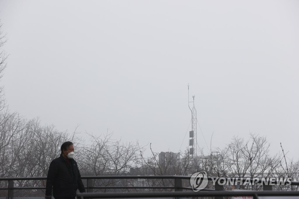 전국 대체로 포근하지만…미세먼지 많고 일교차 커