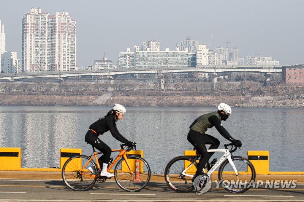 내일 서울·인천·경기·충청 등 미세먼지 비상저감조치 시행