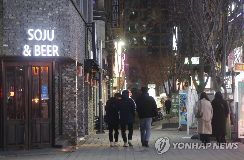 [르포] 유흥업소 영업금지 풀렸지만 손님은 0명…"의미 없는 조치"