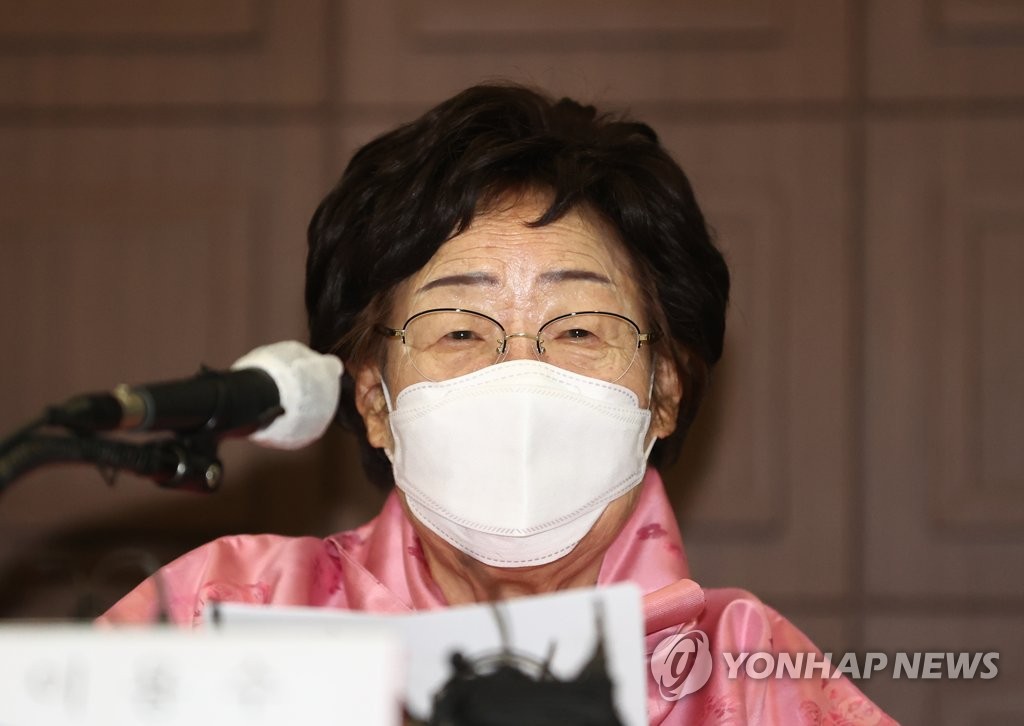 日정부, 위안부 피해자 'ICJ 회부' 발언에 "논평 삼가겠다"