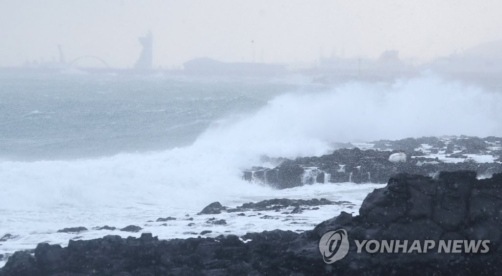 [내일날씨] 전국 대체로 맑음…강원 영동에는 빗방울