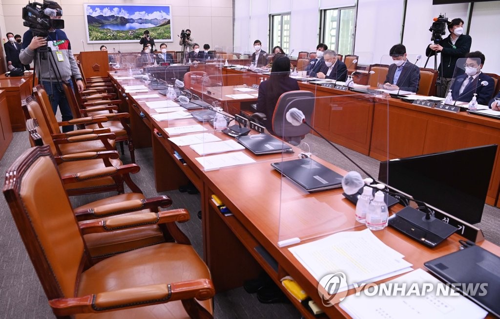 '노동계 숙원' ILO 핵심비준안, 野반발 속 외통위 통과