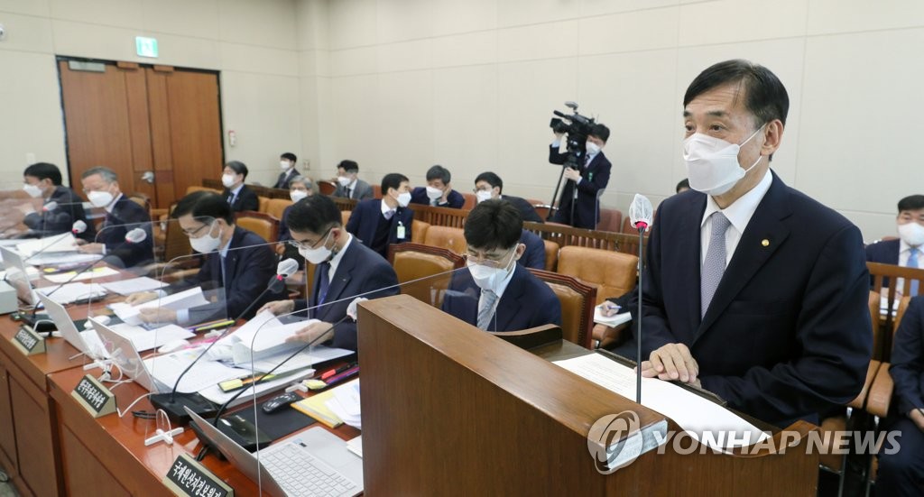 이주열 총재 "한은, 국채 직접 인수 바람직하지 않다"