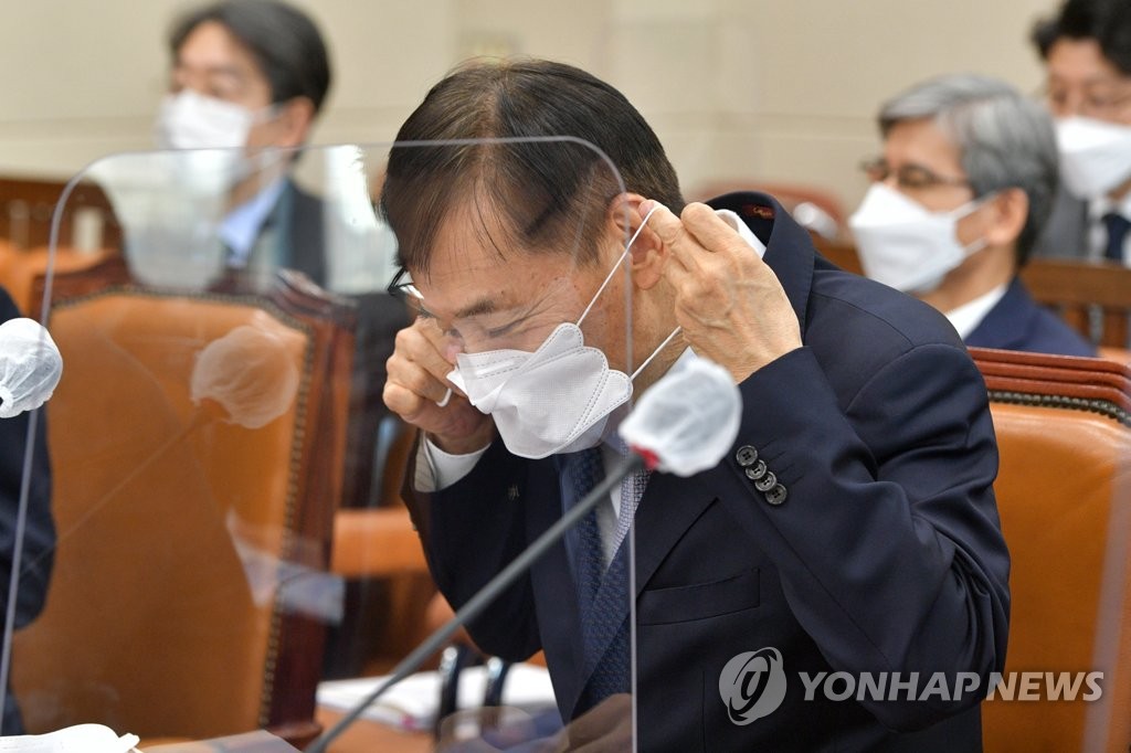 이주열 총재 "한은, 국채 직접 인수 바람직하지 않다"