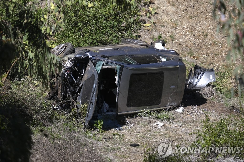 당국 "우즈 두 다리 중상…음주·약물 징후 없지만 과속"(종합)