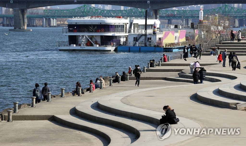 [내일날씨] 한낮 15도 안팎으로 포근…오후부터 차차 흐려져