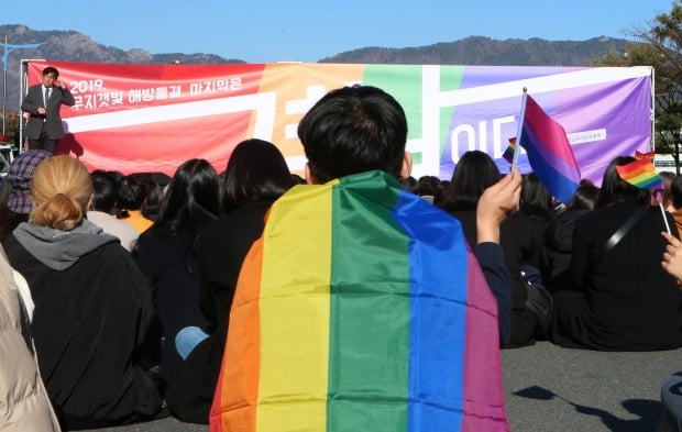 안철수-금태섭 서울시장 예비후보 토론에서 촉발된 '퀴어축제' 논란이 정치권 전반으로 확산되는 분위기다. 사진은 지역에서 진행된 퀴어문화축제 모습. /사진=연합뉴스