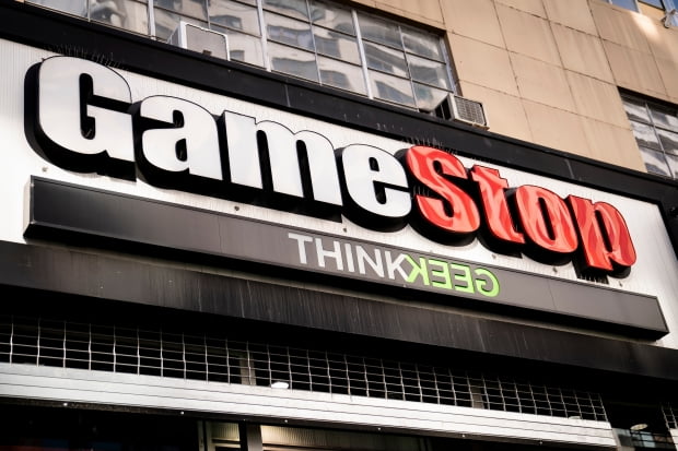 The biggest winner of the Gamestop event was another…  780 billion money cushion