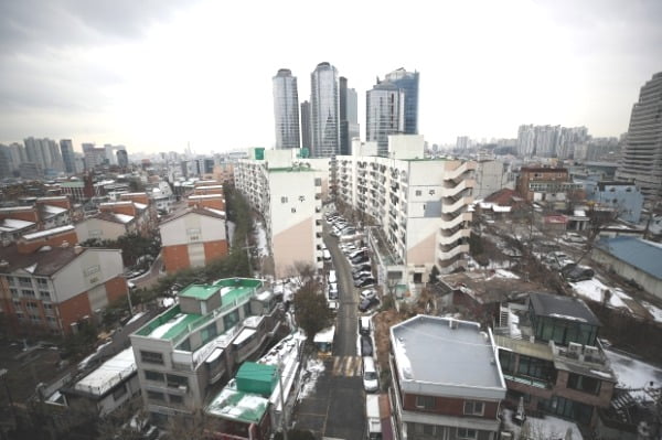 서울역 인근 용산구 동자동 쪽방촌 일대 모습. /연합뉴스