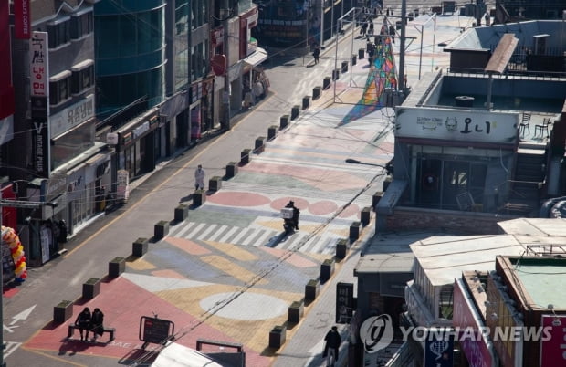 직원 둔 자영업자 16만명 순감…외환위기 이후 최대