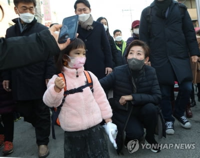 국힘 예비경선 첫날…현장가고 전화 돌리고 표심경쟁 가열