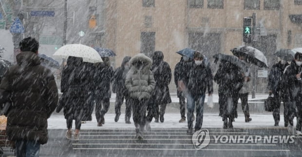 서울 전역에 대설주의보 발령…퇴근길 눈길 교통안전 유의