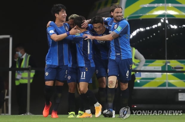 Hong Myung-bo’s first match in the Ulsan Club World Cup was defeated by Tigres by 12