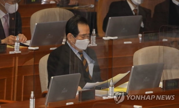 정총리, 백운규 구속영장 청구에 "온당치 않다"