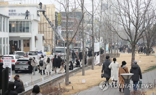 낮부터 추위 풀려…미세먼지 양호