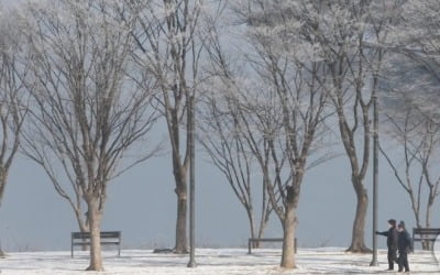 설악산 영하 15.9도 '쌀쌀'…낮부터 포근한 날씨 이어져