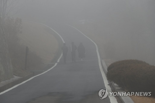 [날씨] 포근한 설연휴 첫날…오전까지 곳곳 짙은 안개