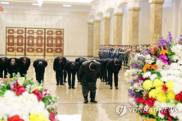 북한, 김정일 생일 '조용한 분위기'…김정은 참배 보도 아직