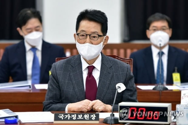 국정원 "불법사찰 의혹, 정보위 의결하면 비공개 보고 검토"