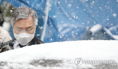 최강욱, '대통령 전화 요청' 보도 기자 상대 손배소 패소