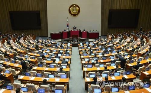 역학조사 방해하면 가중처벌…감염병예방법 본회의 통과