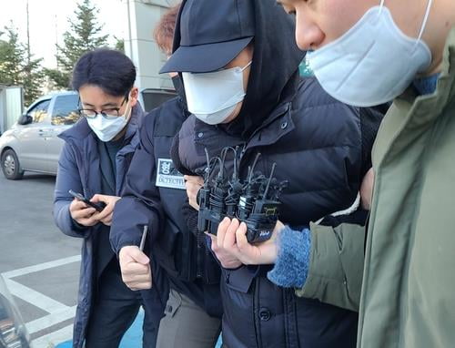 '경비원 몽둥이 폭행' 60대 입주민 구속…"증거인멸·도망염려"