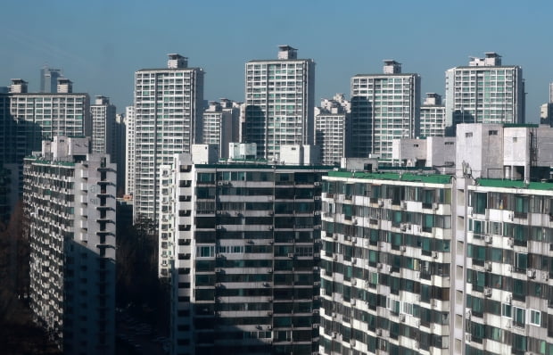 공공 주도 재건축 및 재개발 추진… 실제 거주 면제 등 추가 혜택