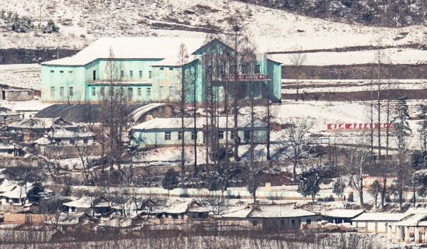 북한 황해북도 개풍군 인민문화회관 인근. 사진=뉴스1