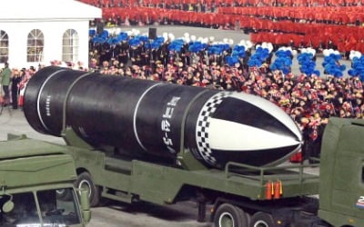 "북한, 미국 본토 타격 가능한 미사일 세 가지 보유"