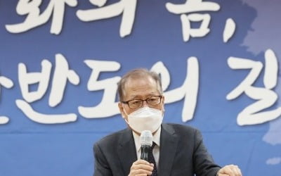 정세현 "난 퍼주기 대장…김정은 얘기대로 한미훈련 중단해야"
