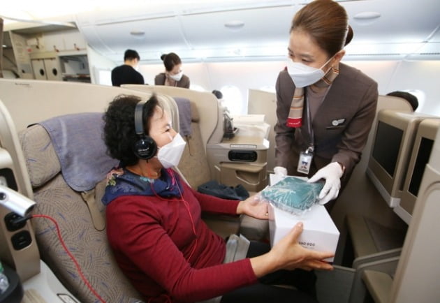 아시아나항공의 A380 무착륙 국제선 관광비행 장면. 아시아나