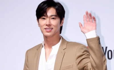 "건물주보다 학교설립"라던 유노윤호…가족명의 160억 건물 매입