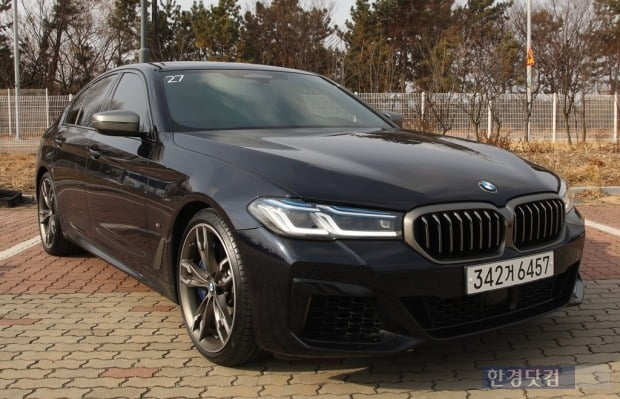 BMW M550i x드라이브 모습. 사진=오세성 한경닷컴 기자