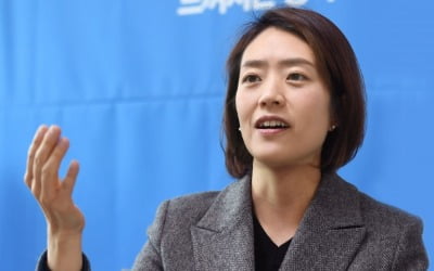 고민정 "파랑 싫어 빨강에 투표하면 탐욕…사람을 봐달라"