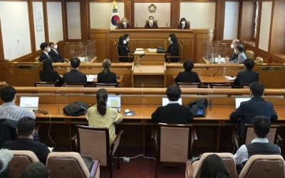 '사법농단 연루' 임성근 탄핵심판 시작…헌재 "빨리 끝낼 것"