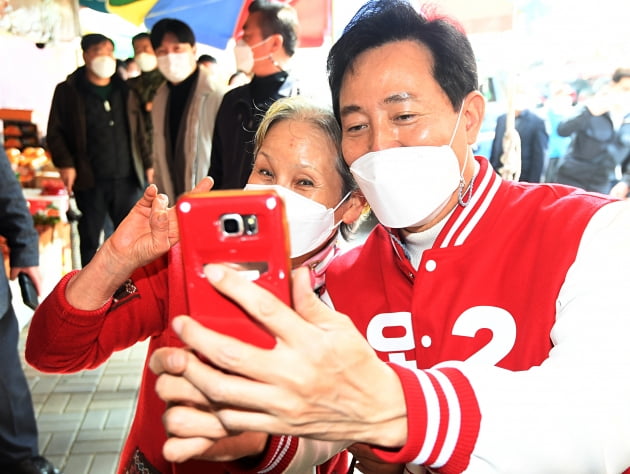 "옆에서 보면 가슴이 조마조마"…오세훈의 적은 오세훈 [여의도 돋보기]