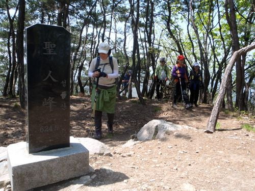 간절기에 찾은 금산 월영산