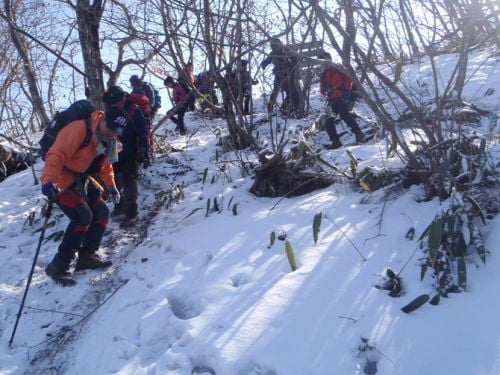 3월 '민주지산'엔 두 계절이...