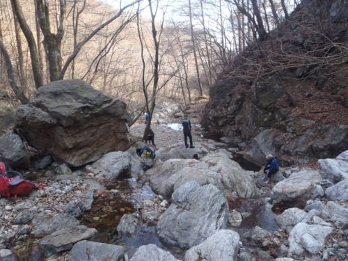 비단결 같은 산, 주금산(鑄錦山)