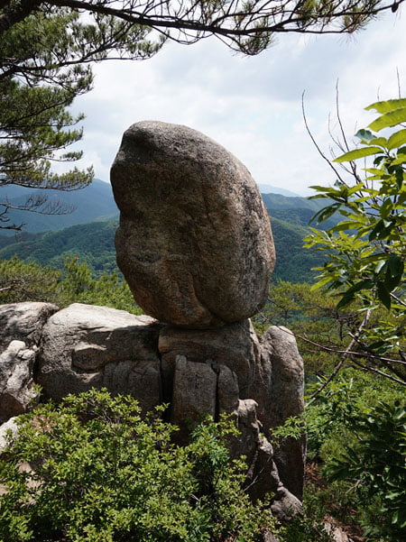 괴산 '사랑산'에 올라 지극 사랑을...