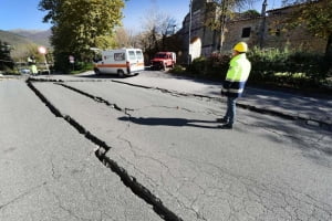 착 붙는 일본어 회화 : 어제 지진 괜찮았어요?
