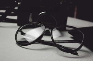 착 붙는 일본어 회화 : 일반 안경과 무슨 차이가 있어요?