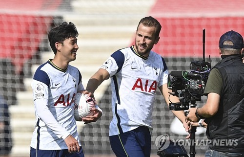 “손흥민도 좋지만...케인이 좀 더 다재다능” 벤트의 평가