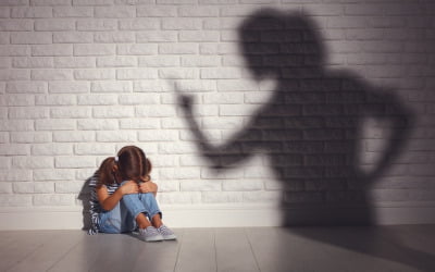 "밀쳐서 뇌진탕까지"…술 취해 7세 여아 폭행한 30대 여성