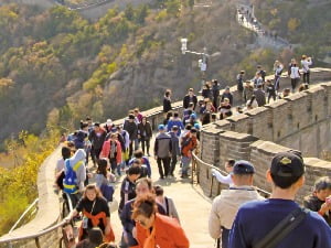 중국, 만리장성에 낙서한 관광객에 벌금·구류 '처분'