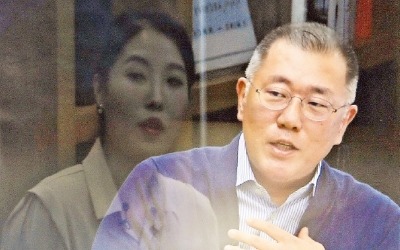 "바꾸겠다, 사업 키우겠다"…보상도 미래도 직원과 공유하는 총수들