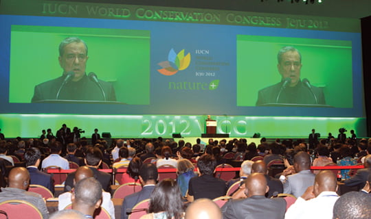 6일 오후 제주 서귀포시 제주국제컨벤션센터에서 열린 '2012세계자연보전총회(IUCN) 개회식'에 참석한 아쇽 코슬라 IUCN 총재가 개회사를 하고 있다. / 2012.9.6김병언 기자 misaeon@.....