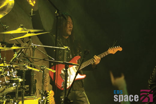 [나의 꿈 나의 길] 기타리스트 김도균, 한국 록 황금기 다시 이끌 노장의 귀환